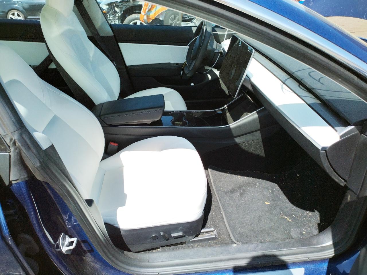 Photo 5 from auction – 2018 TESLA MODEL 3 with VIN 5YJ3E1EA3JF155781