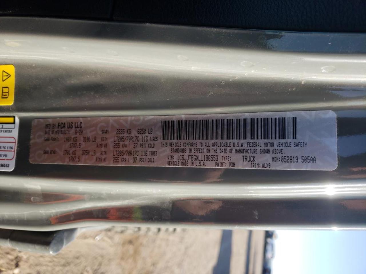 Photo 10 from auction – 2020 JEEP GLADIATOR with VIN 1C6JJTBGXLL196553