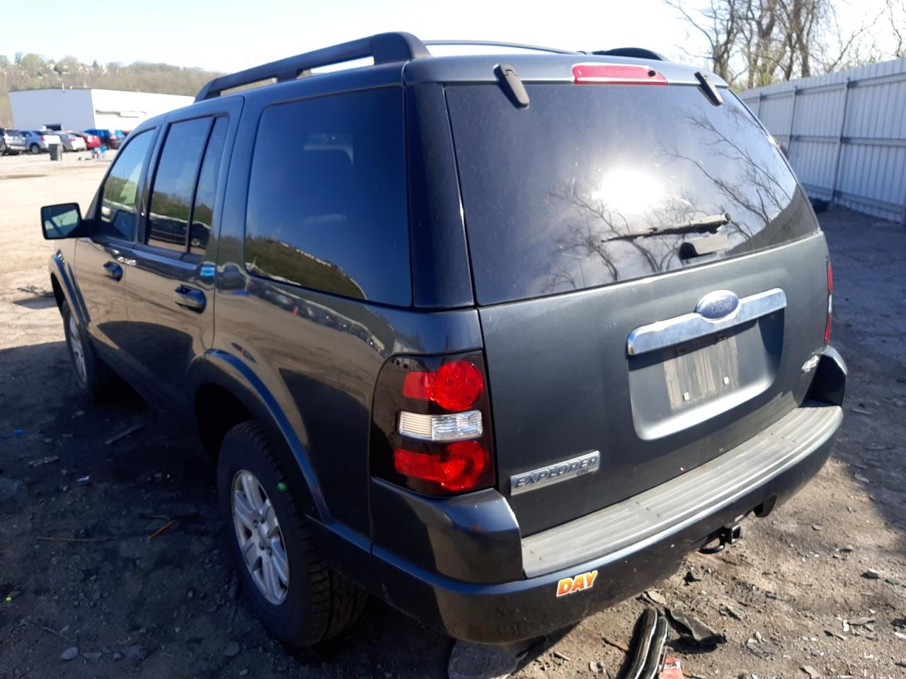 Photo 3 from auction – 2010 FORD EXPLORER X with VIN 1FMEU7DE6AUA14578