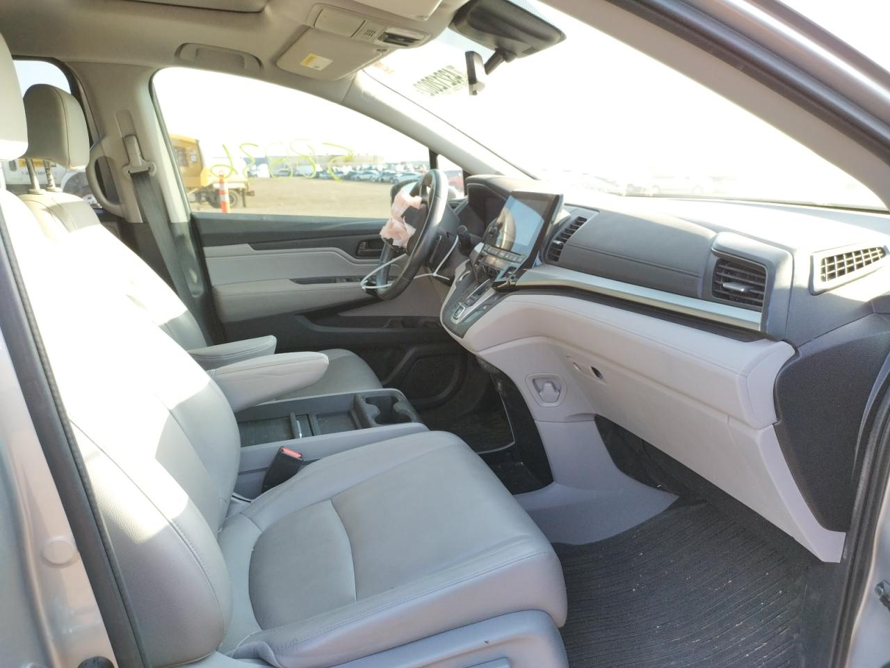 Photo 5 from auction – 2018 HONDA ODYSSEY EX with VIN 5FNRL6H73JB014514