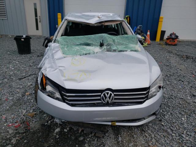 Photo 9 from auction – 2015 VOLKSWAGEN PASSAT S with VIN 1VWAS7A33FC079930