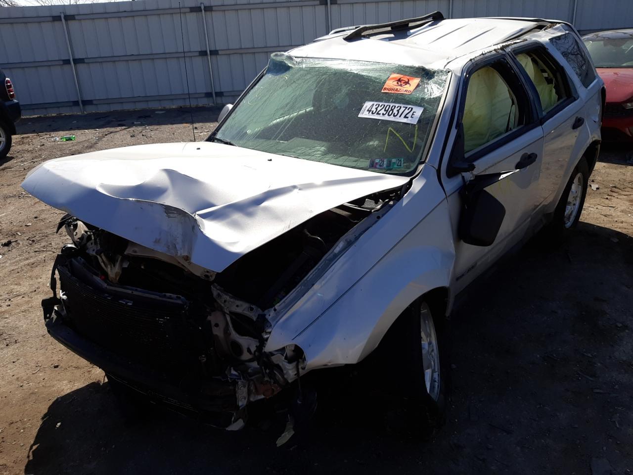 Photo 2 from auction – 2008 FORD ESCAPE XLS with VIN 1FMCU92Z28KC33388