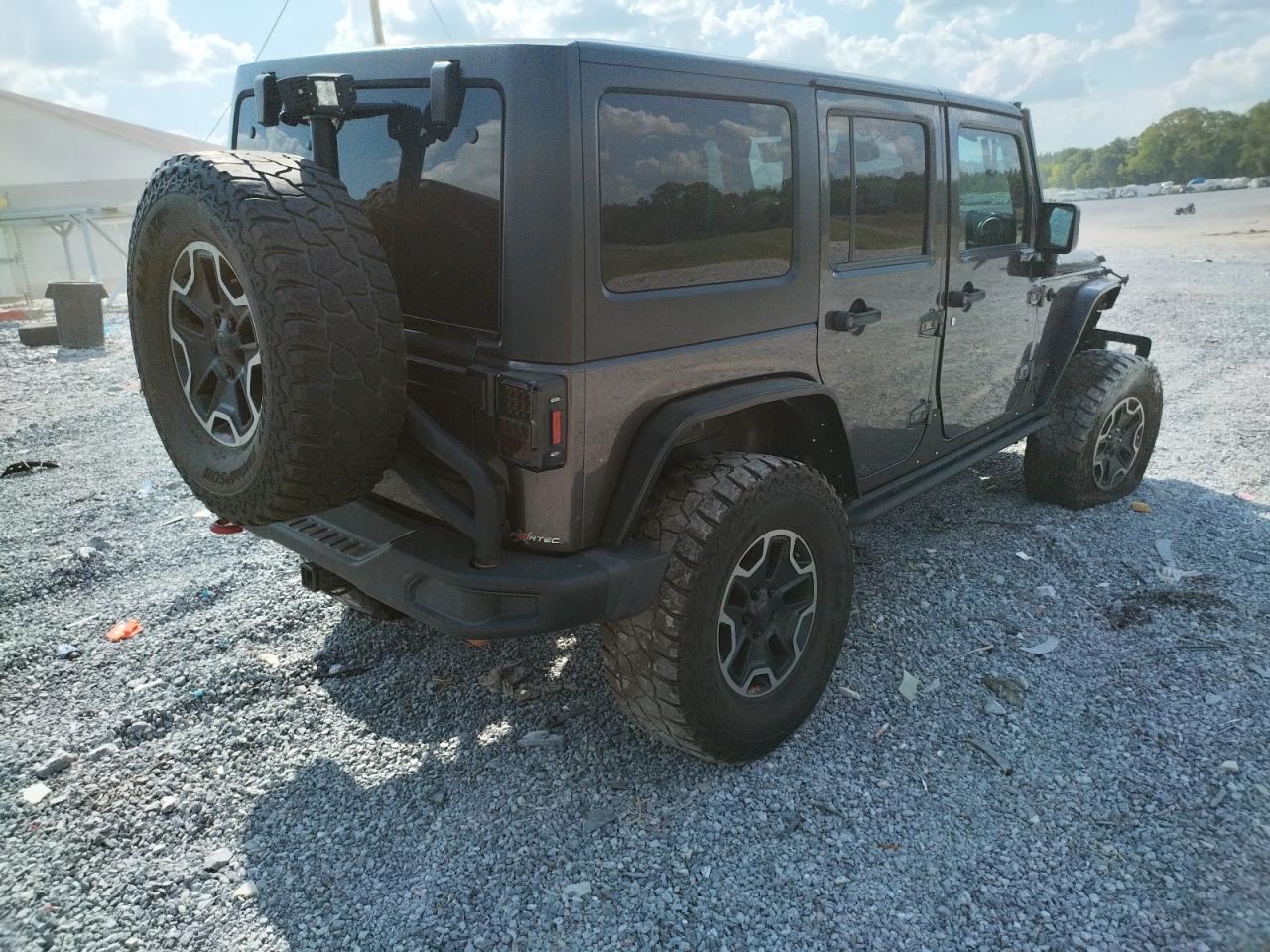 Photo 4 from auction – 2016 JEEP WRANGLER U with VIN 1C4HJWFG0GL198126
