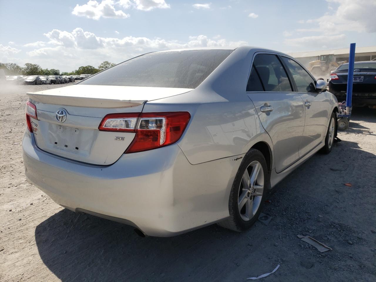 Photo 4 from auction – 2014 TOYOTA CAMRY L with VIN 4T1BF1FK3EU336047