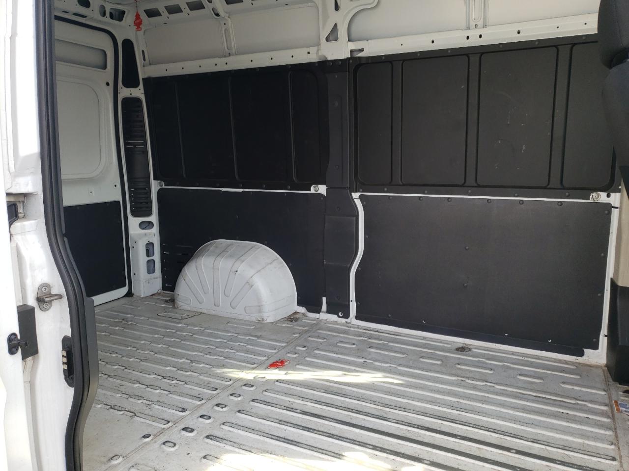 Photo 6 from auction – 2019 RAM PROMASTER with VIN 3C6TRVBG2KE553986