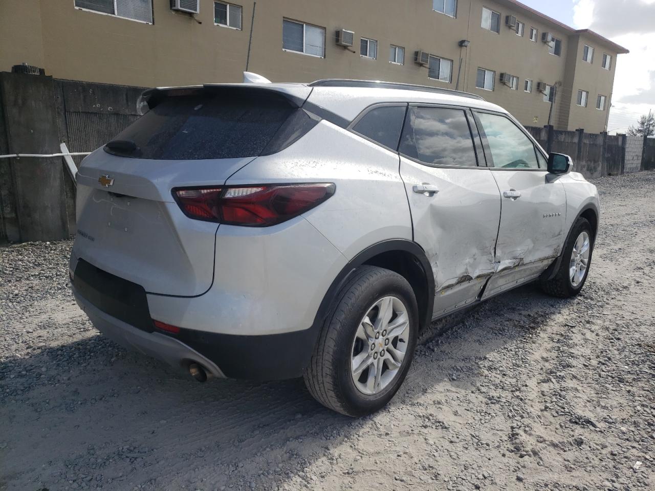 Photo 4 from auction – 2021 CHEVROLET BLAZER 3LT with VIN 3GNKBJRS8MS563445