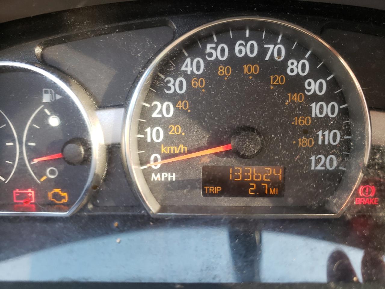 Photo 8 from auction – 2007 SATURN ION LEVEL with VIN 1G8AJ55F37Z175211