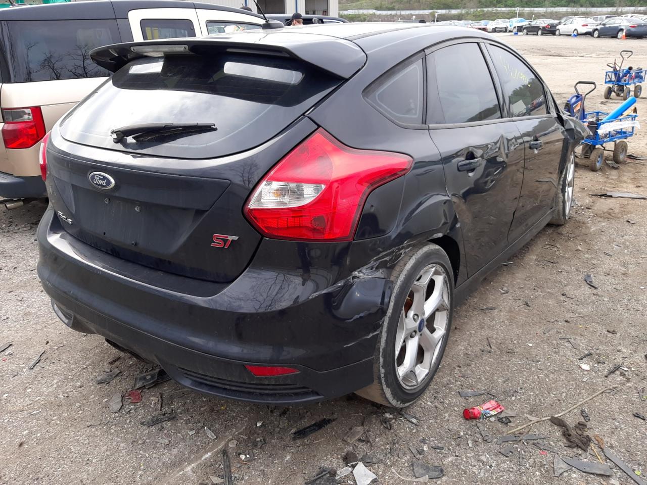 Photo 4 from auction – 2013 FORD FOCUS with VIN 1FADP3L97DL191838