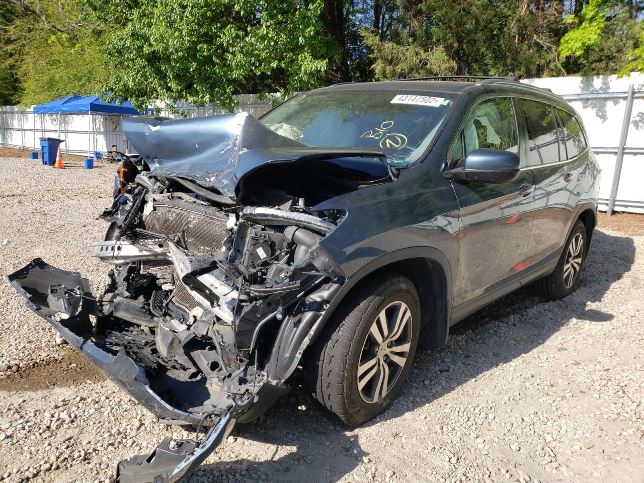 Photo 2 from auction – 2017 HONDA PILOT EXL with VIN 5FNYF5H59HB030206