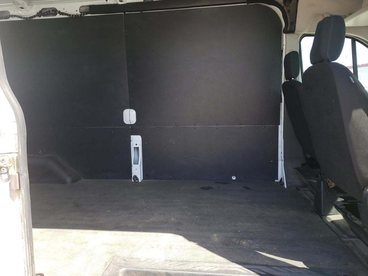 Photo 6 from auction – 2020 FORD TRANSIT T- with VIN 1FTBR2C88LKA04415