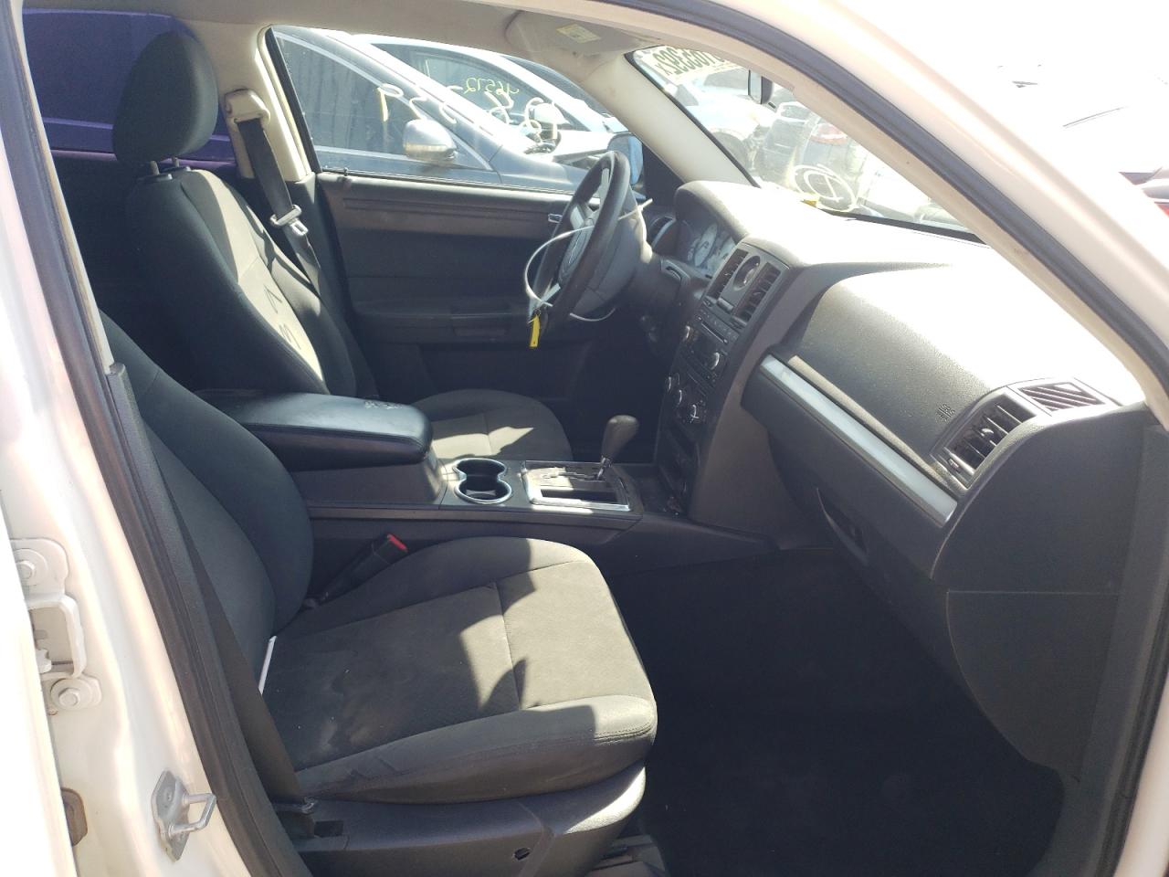 Zdjęcie 5 z aukcji – 2008 CHRYSLER 300 LX z VIN 2C3KA43RX8H208552