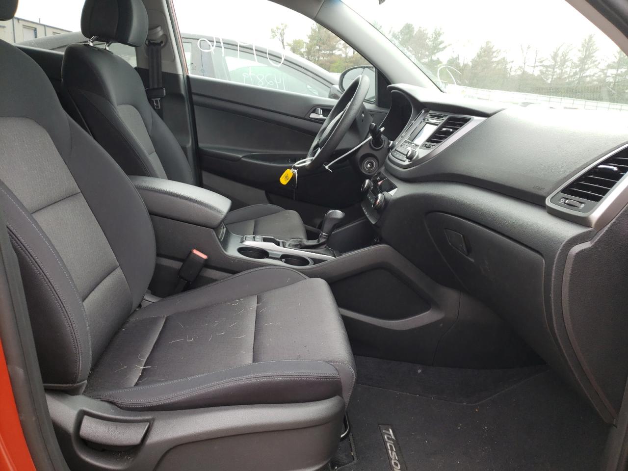 Photo 5 from auction – 2017 HYUNDAI TUCSON LIM with VIN KM8J3CA49HU417776