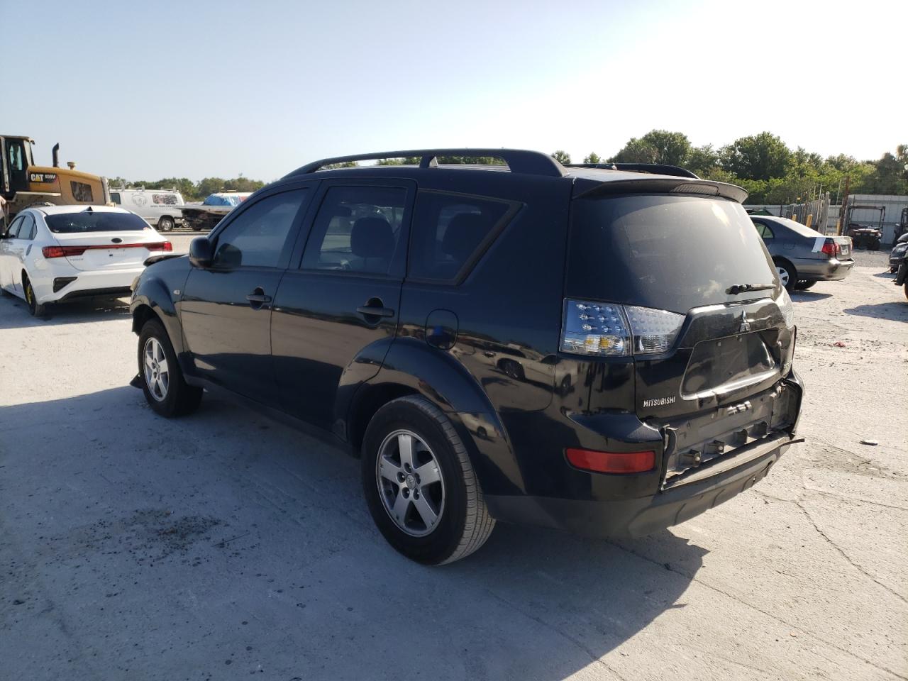 Photo 3 from auction – 2007 MITSUBISHI OUTLANDER with VIN JA4MS31X67U011123