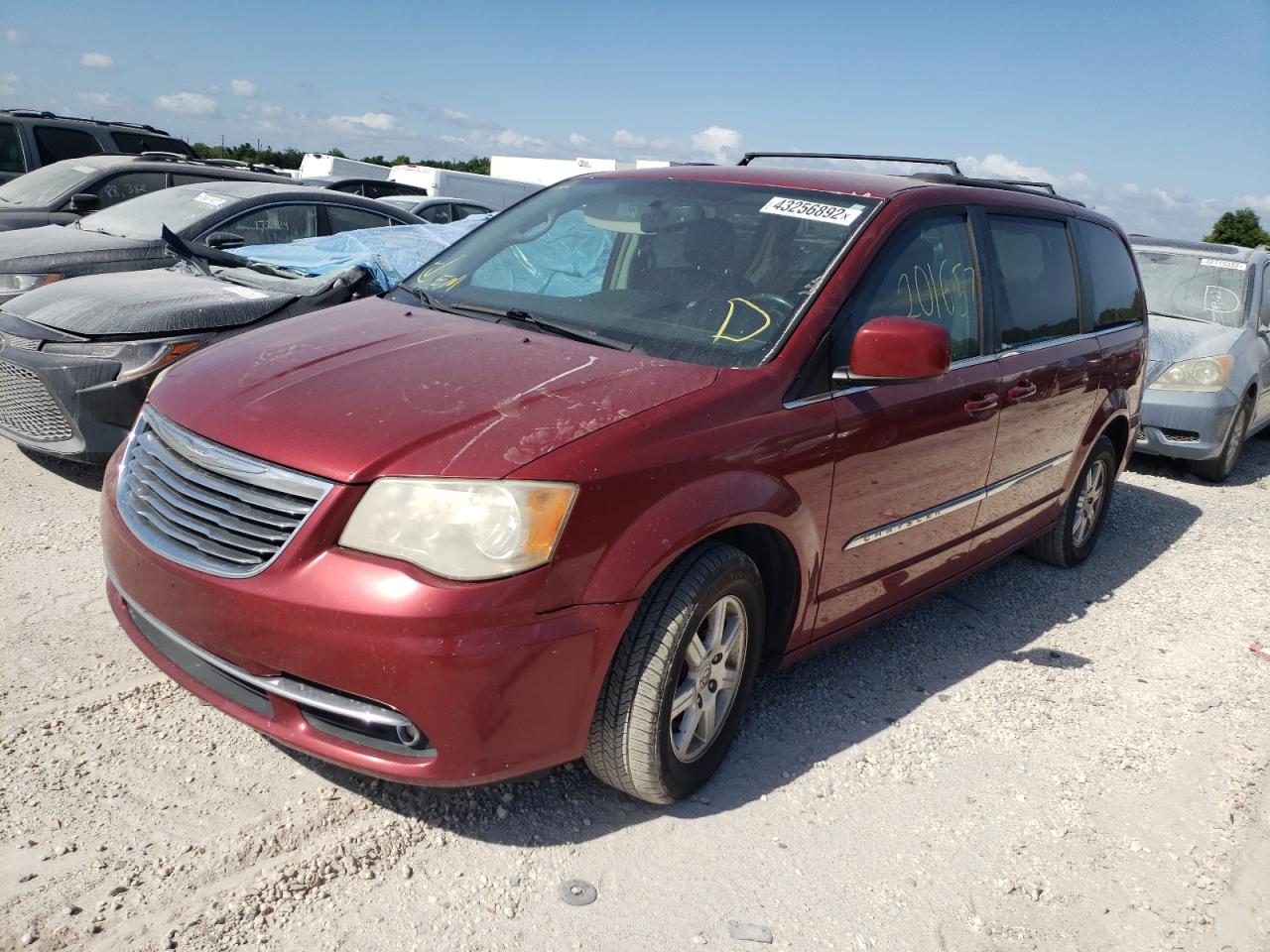 Photo 2 from auction – 2012 CHRYSLER TOWN & COU with VIN 2C4RC1BG7CR381760