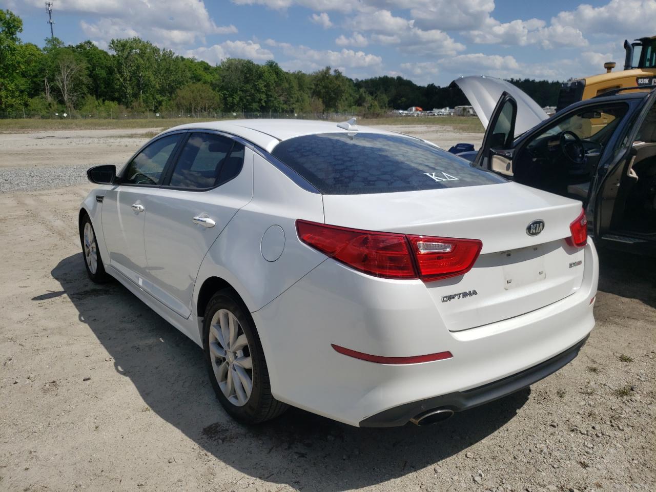 Photo 3 from auction – 2015 KIA OPTIMA EX with VIN 5XXGN4A78FG439358