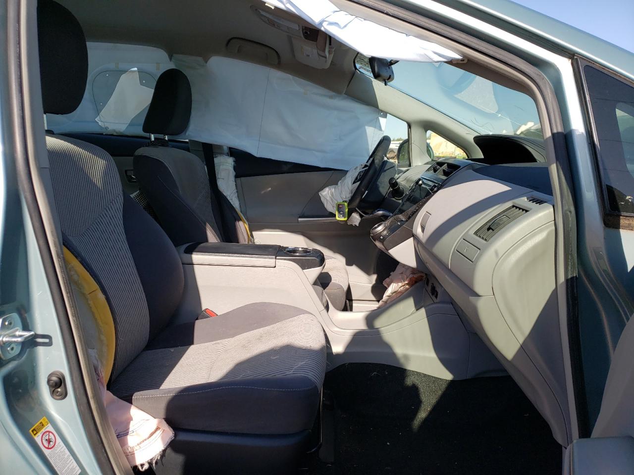 Photo 5 from auction – 2015 TOYOTA PRIUS with VIN JTDZN3EU4FJ037657