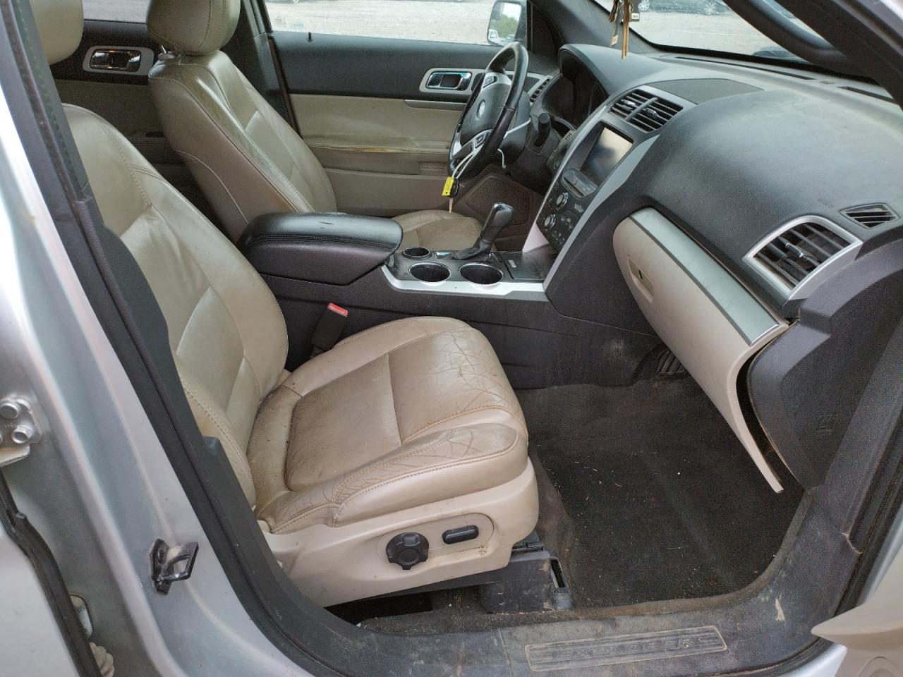 Photo 5 from auction – 2013 FORD EXPLORER X with VIN 1FM5K7D8XDGA74012