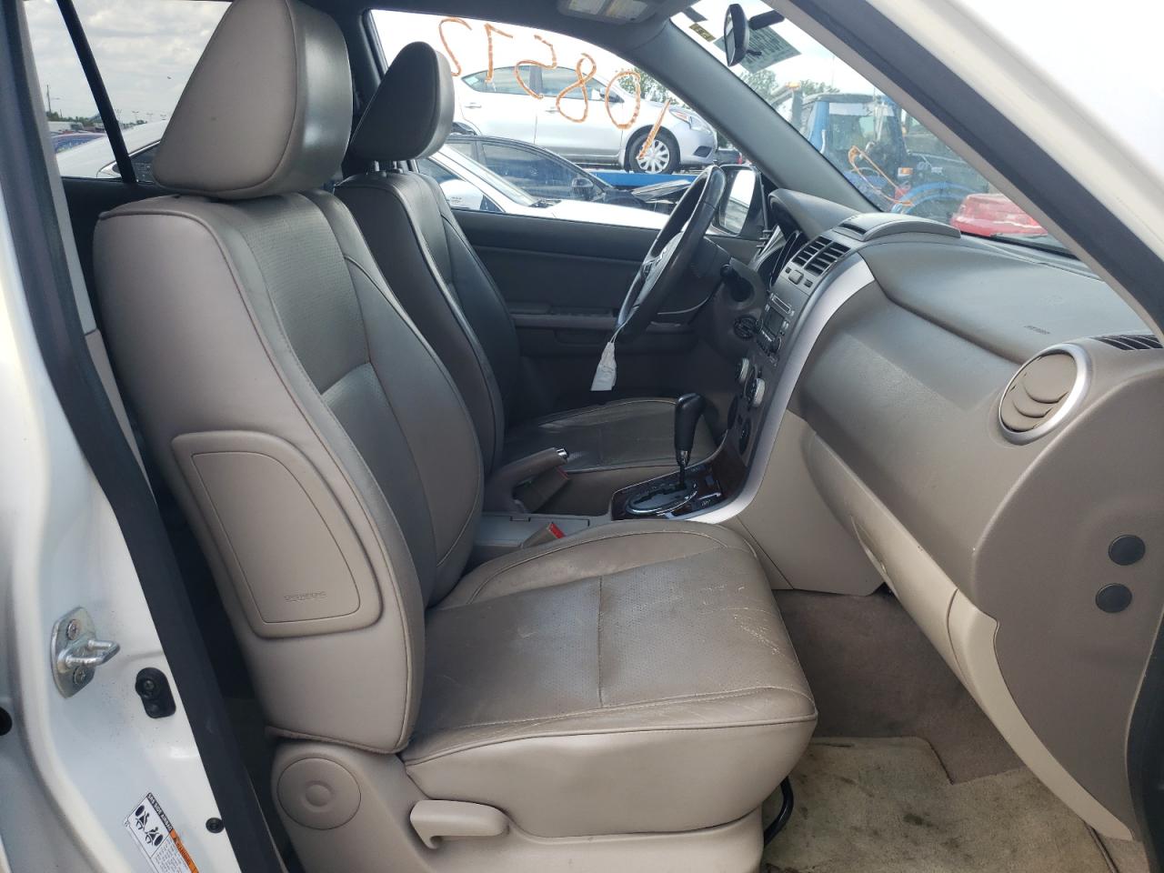 Photo 5 from auction – 2012 SUZUKI GRAND VITA with VIN JS3TE0D75C4100518