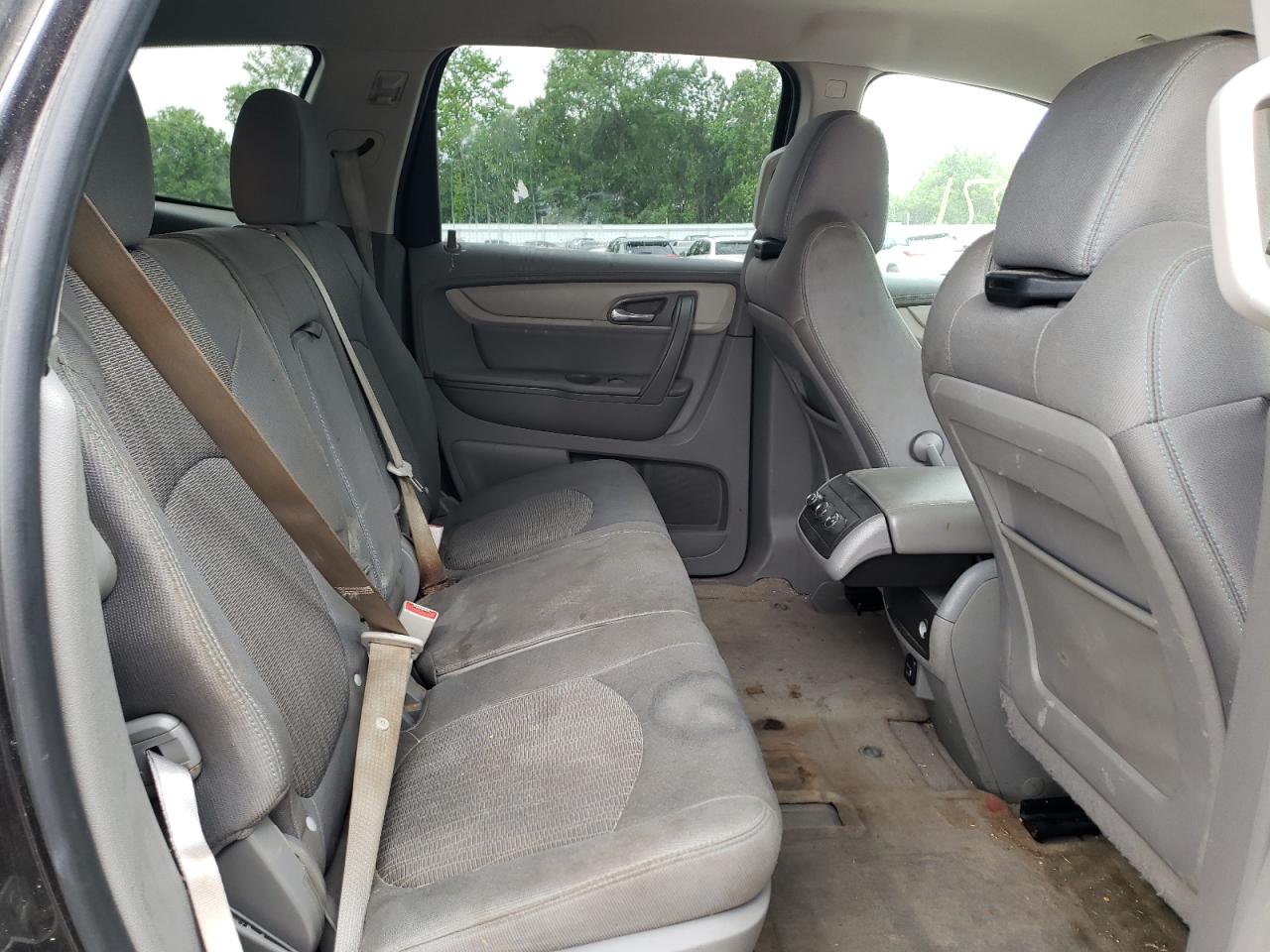 Photo 6 from auction – 2017 CHEVROLET TRAVERSE L with VIN 1GNKRFED4HJ232983