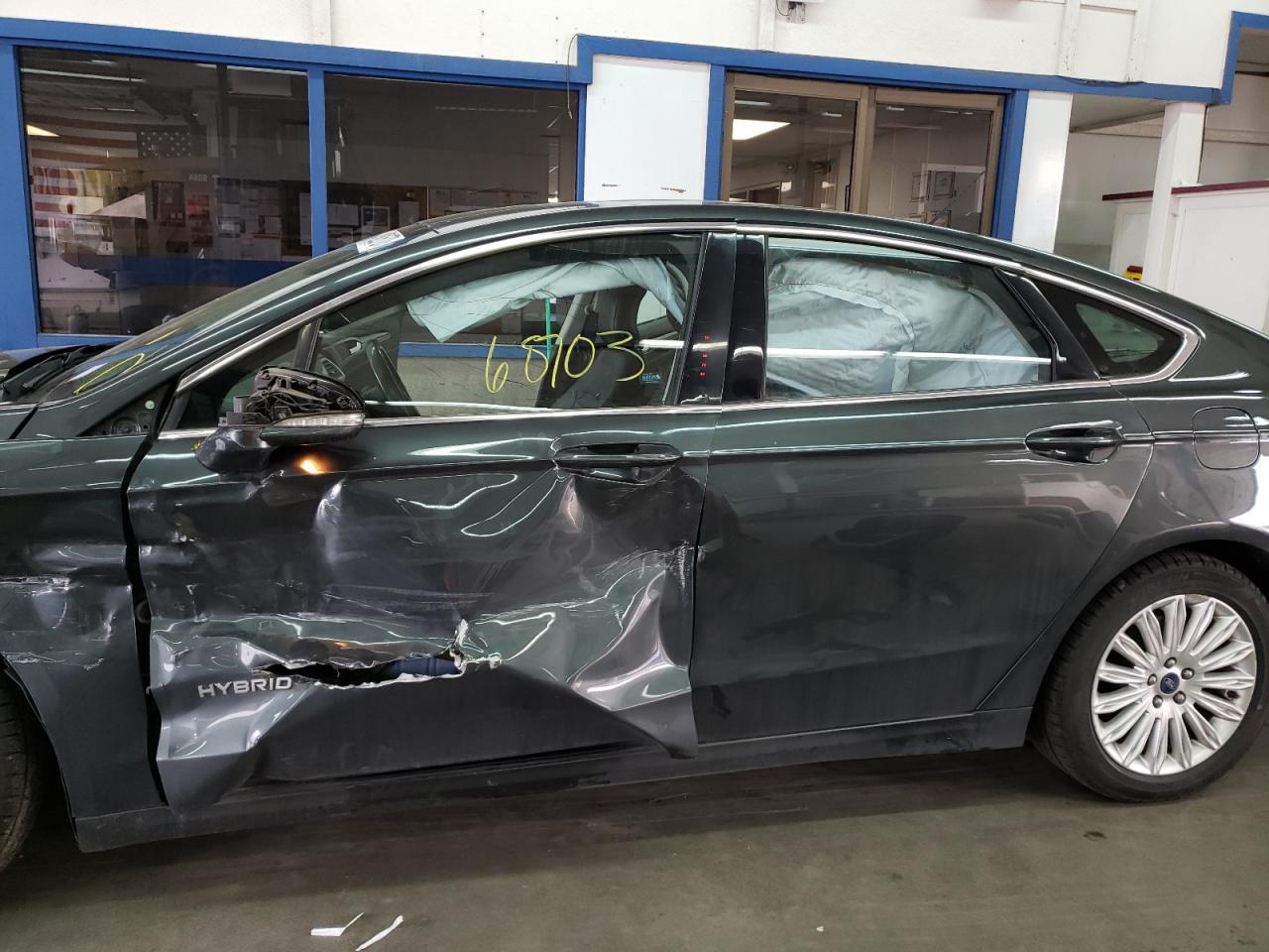 Photo 9 from auction – 2016 FORD FUSION SE with VIN 3FA6P0LU1GR196566