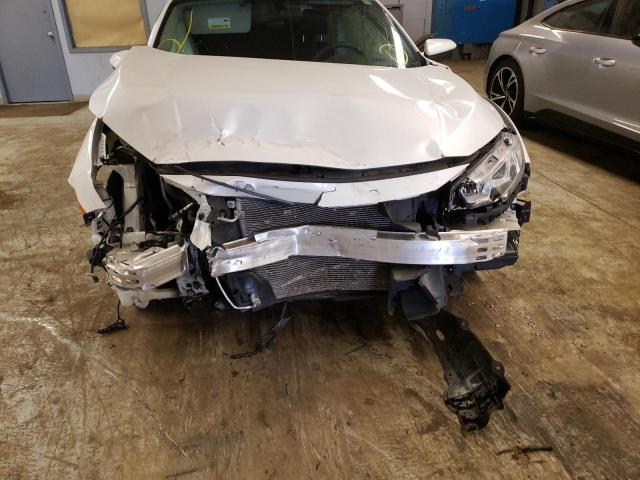 Photo 9 from auction – 2016 HONDA CIVIC EX with VIN 19XFC2F72GE010001