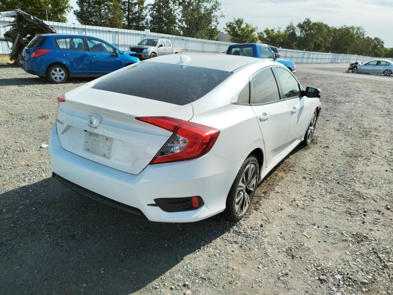 Photo 4 from auction – 2017 HONDA CIVIC EX with VIN 19XFC1F38HE200751