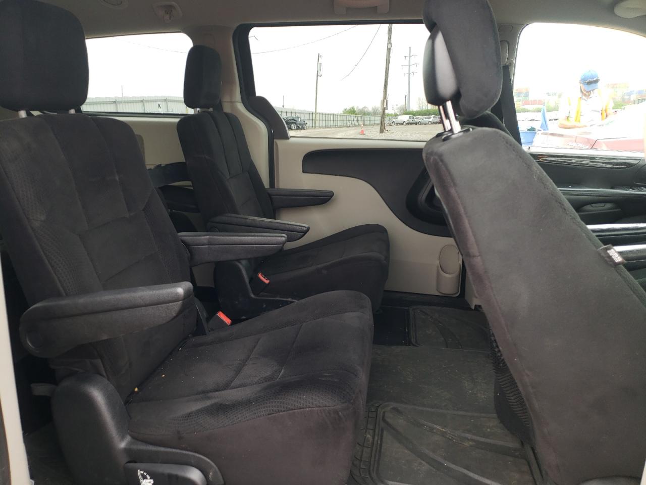 Photo 6 from auction – 2011 DODGE GRAND CARA with VIN 2D4RN3DG2BR755793