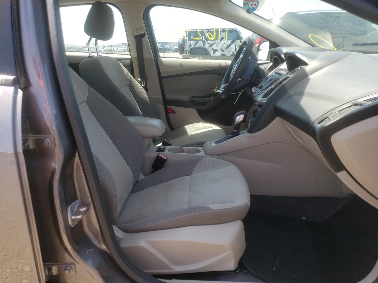 Photo 5 from auction – 2012 FORD FOCUS SE with VIN 1FAHP3K26CL240581