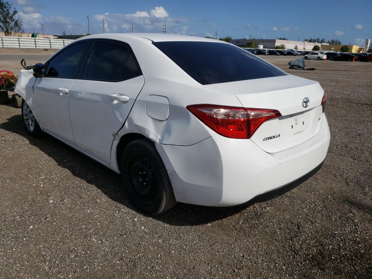 Photo 3 from auction – 2018 TOYOTA COROLLA L with VIN 5YFBURHE8JP782069