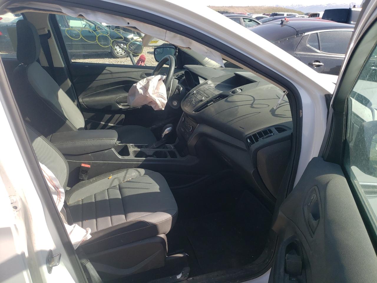 Photo 5 from auction – 2019 FORD ESCAPE S with VIN 1FMCU0F75KUC34700
