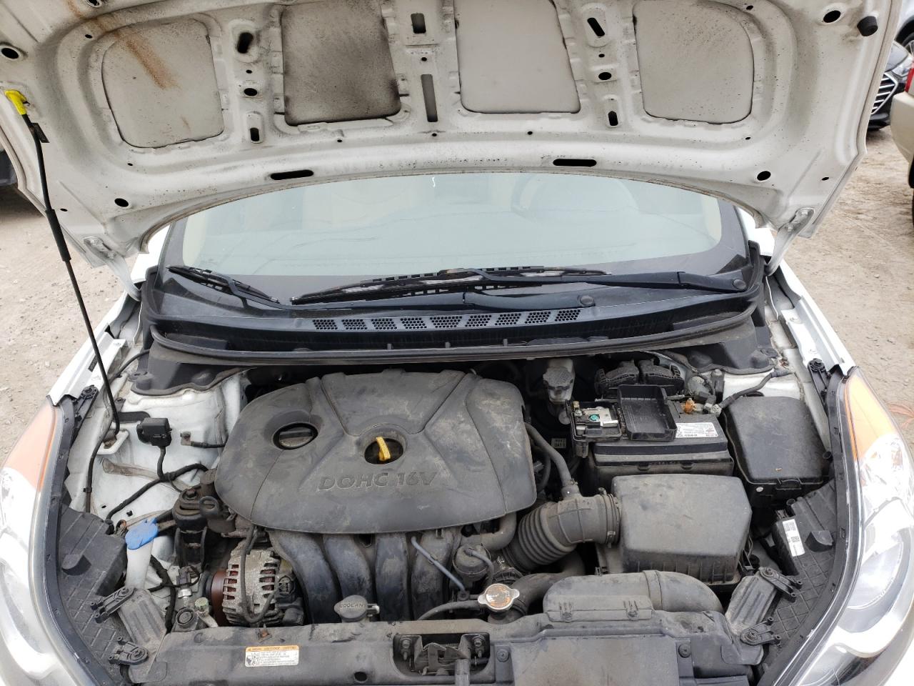Photo 7 from auction – 2012 HYUNDAI ELANTRA GL with VIN 5NPDH4AE7CH122244