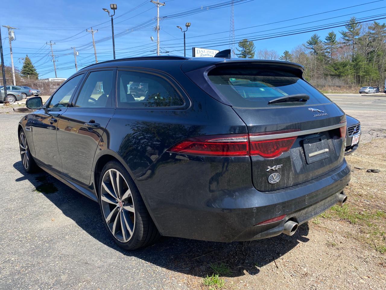 Photo 3 from auction – 2018 JAGUAR XF S with VIN SAJBM2FV4JCY66815