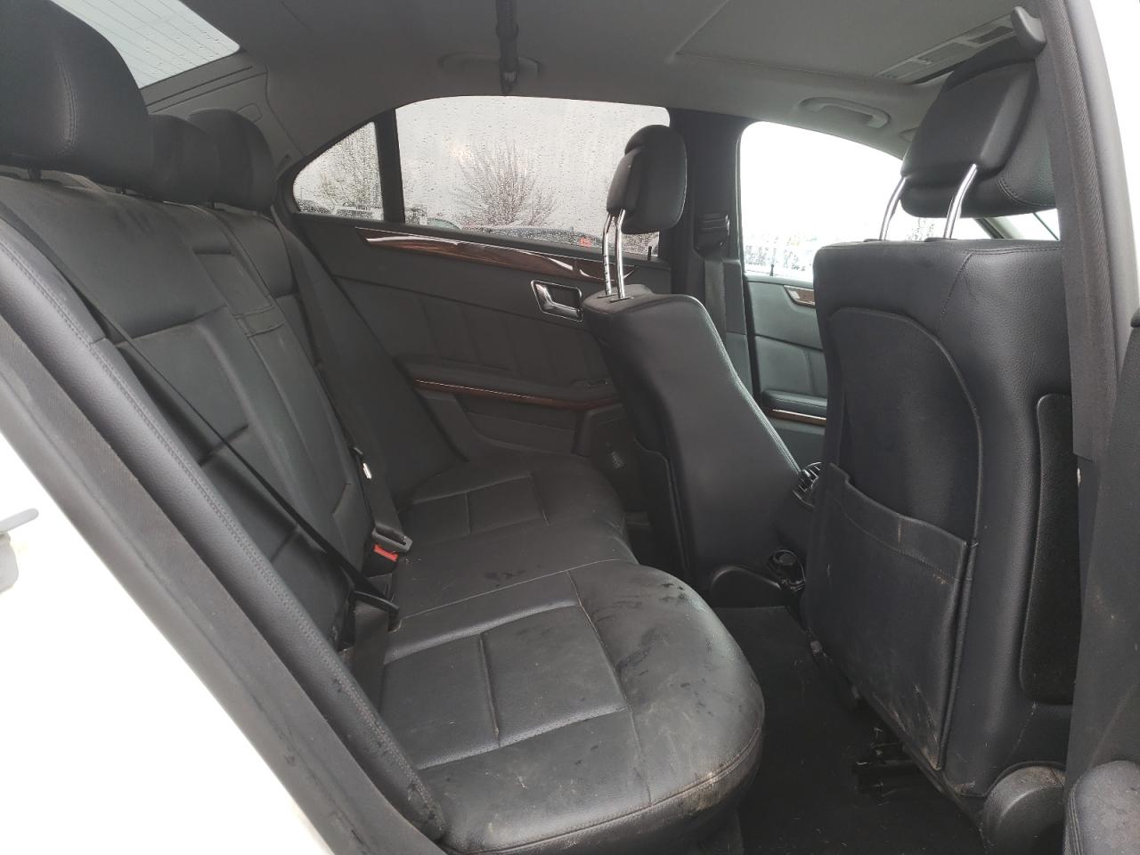 Photo 6 from auction – 2010 MERCEDES-BENZ E 350 with VIN WDDHF5GB3AA108541