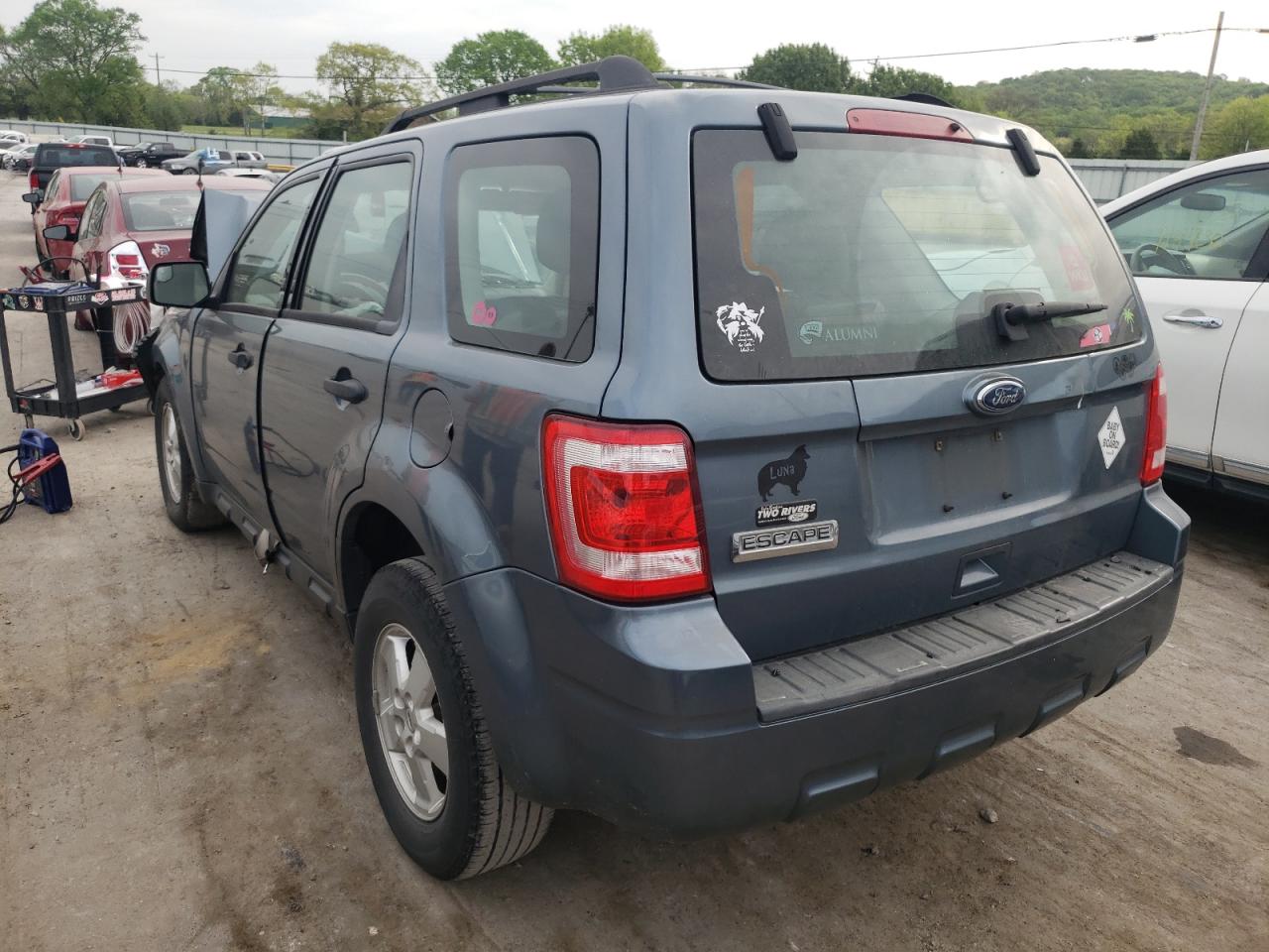 Photo 3 from auction – 2010 FORD ESCAPE XLS with VIN 1FMCU0C76AKC45929