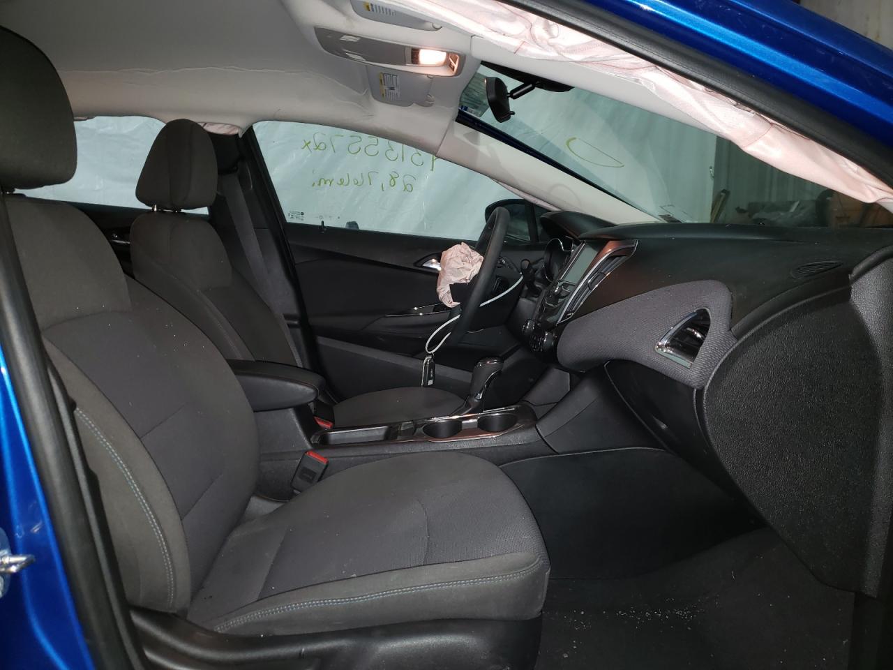 Photo 5 from auction – 2018 CHEVROLET CRUZE LT with VIN 3G1BE6SM2JS578472