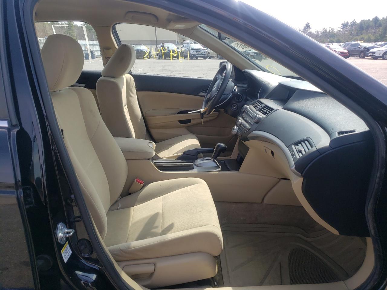 Photo 5 from auction – 2011 HONDA ACCORD LXP with VIN 1HGCP2F45BA079355