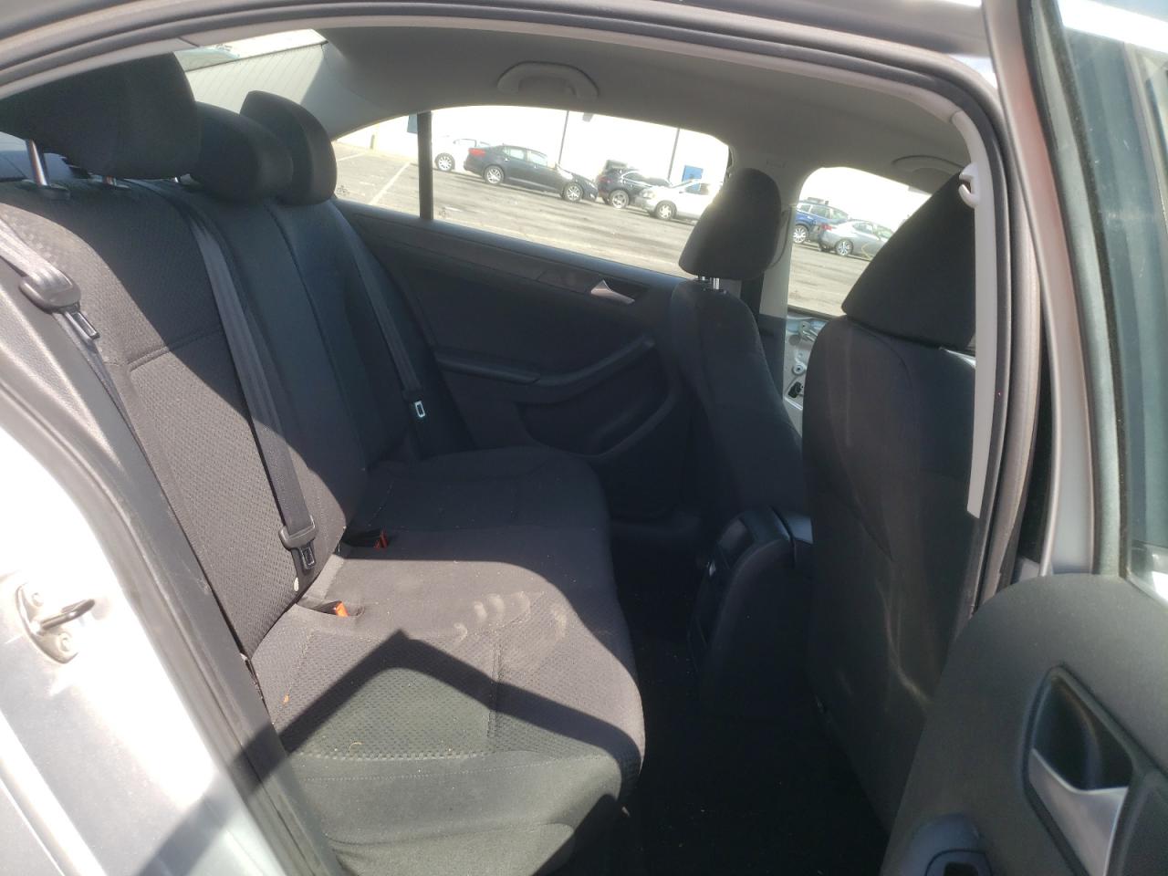 Photo 6 from auction – 2014 VOLKSWAGEN JETTA BASE with VIN 3VW2K7AJ3EM303178