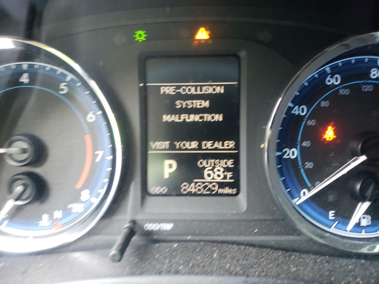 Photo 8 from auction – 2018 TOYOTA COROLLA L with VIN 5YFBURHE1JP826333