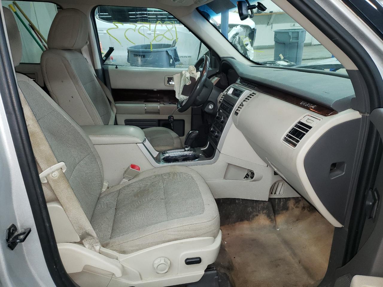 Photo 5 from auction – 2011 FORD FLEX SEL with VIN 2FMHK6CC6BBD25190