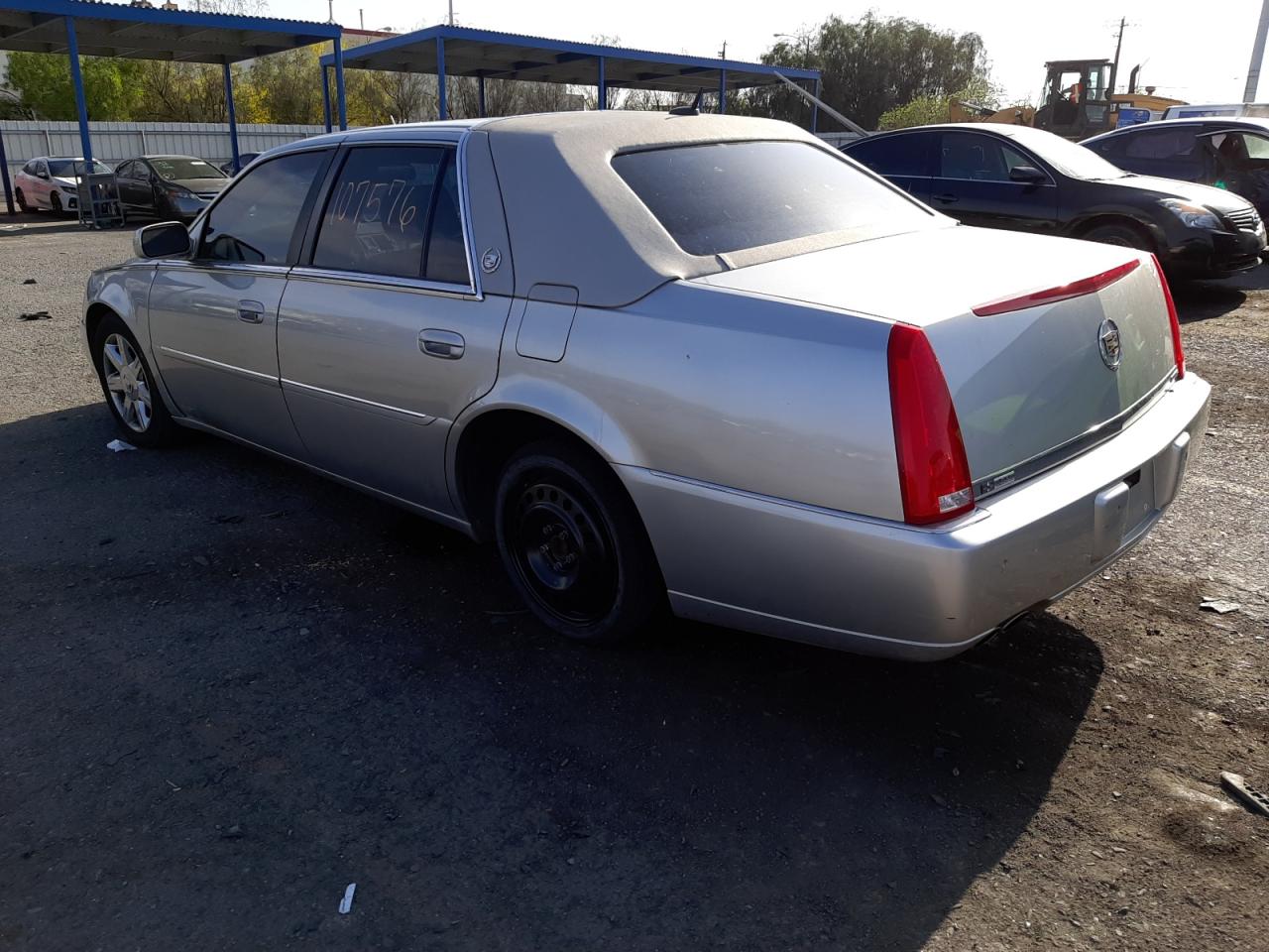 Photo 3 from auction – 2006 CADILLAC DTS with VIN 1G6KD57Y36U119994