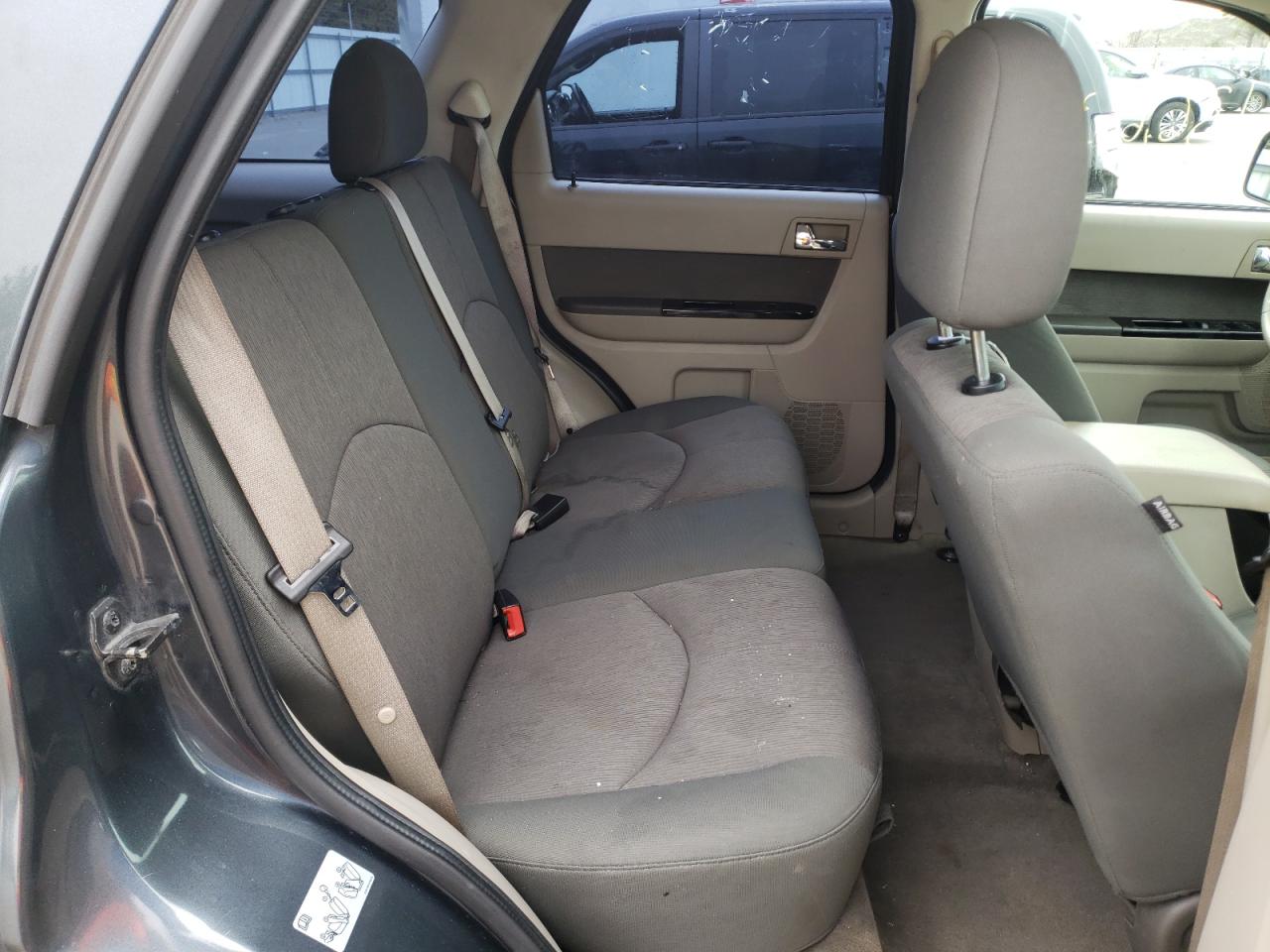 Photo 6 from auction – 2010 MAZDA TRIBUTE I with VIN 4F2CY0C70AKM05585