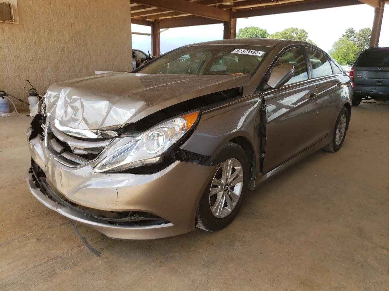 Photo 2 from auction – 2014 HYUNDAI SONATA GLS with VIN 5NPEB4AC0EH930099