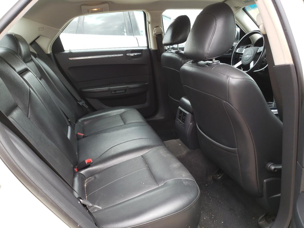Photo 6 from auction – 2010 CHRYSLER 300 TOURIN with VIN 2C3CA5CV9AH254192