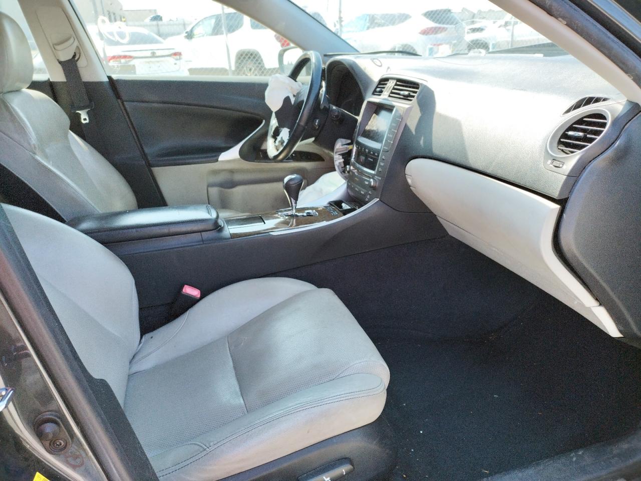 Photo 5 from auction – 2009 LEXUS IS 250 with VIN JTHBK262895093663