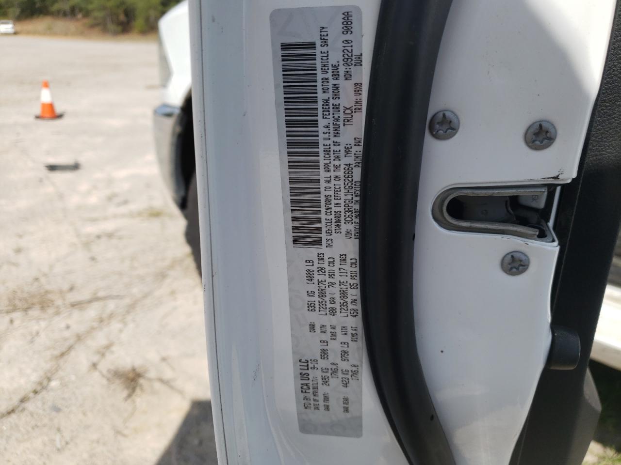 Photo 10 from auction – 2017 RAM 3500 ST with VIN 3C63RPGL1HG526664