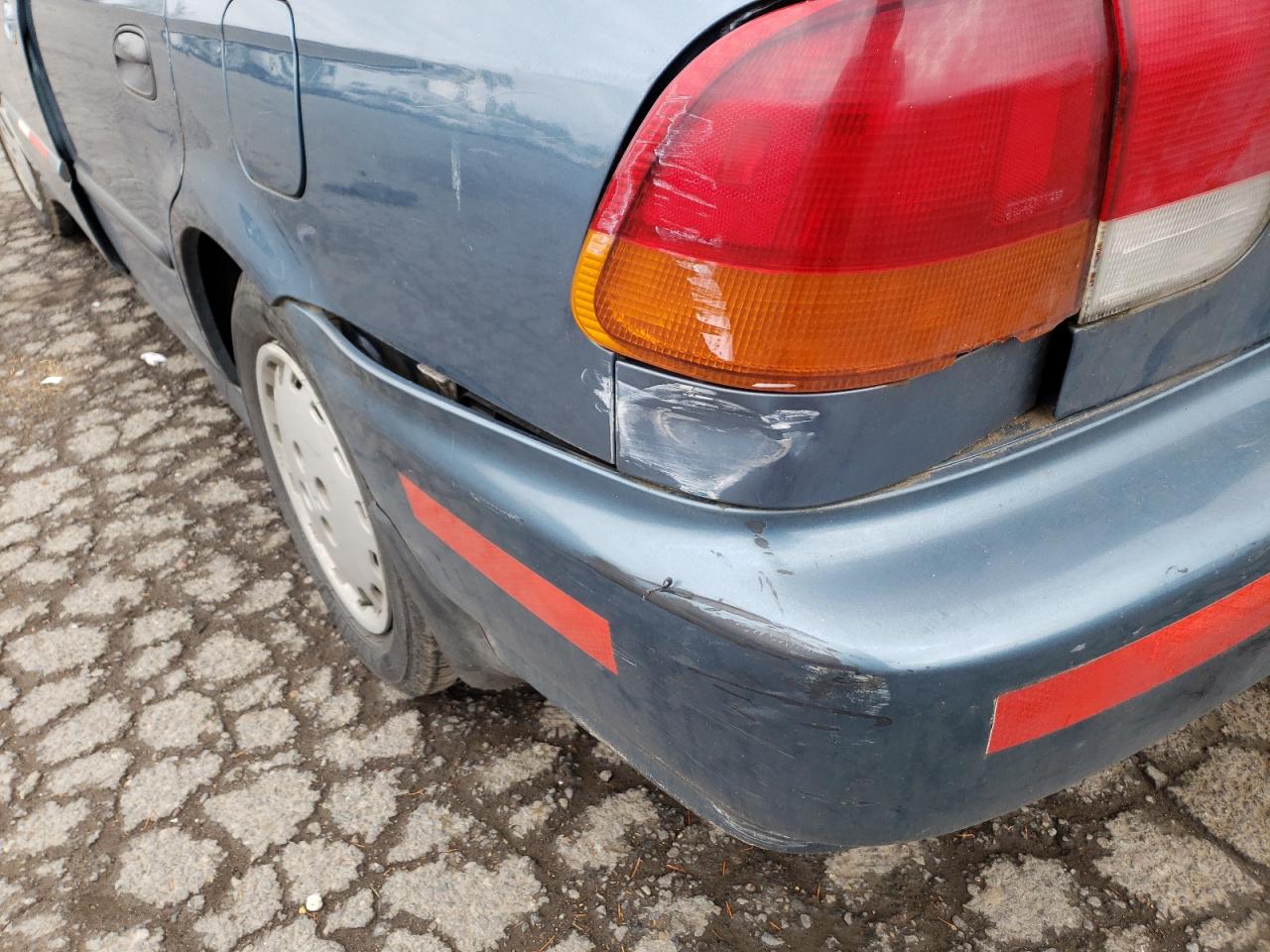 Photo 9 from auction – 1997 HONDA CIVIC DX with VIN 2HGEJ652XVH548592