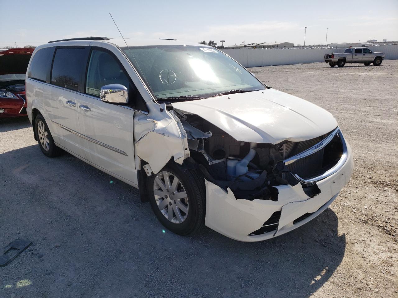 CHRYSLER TOWN & COU 2011 z numerem VIN 2A4RR8DG9BR676839 - Zdjęcie z aukcji