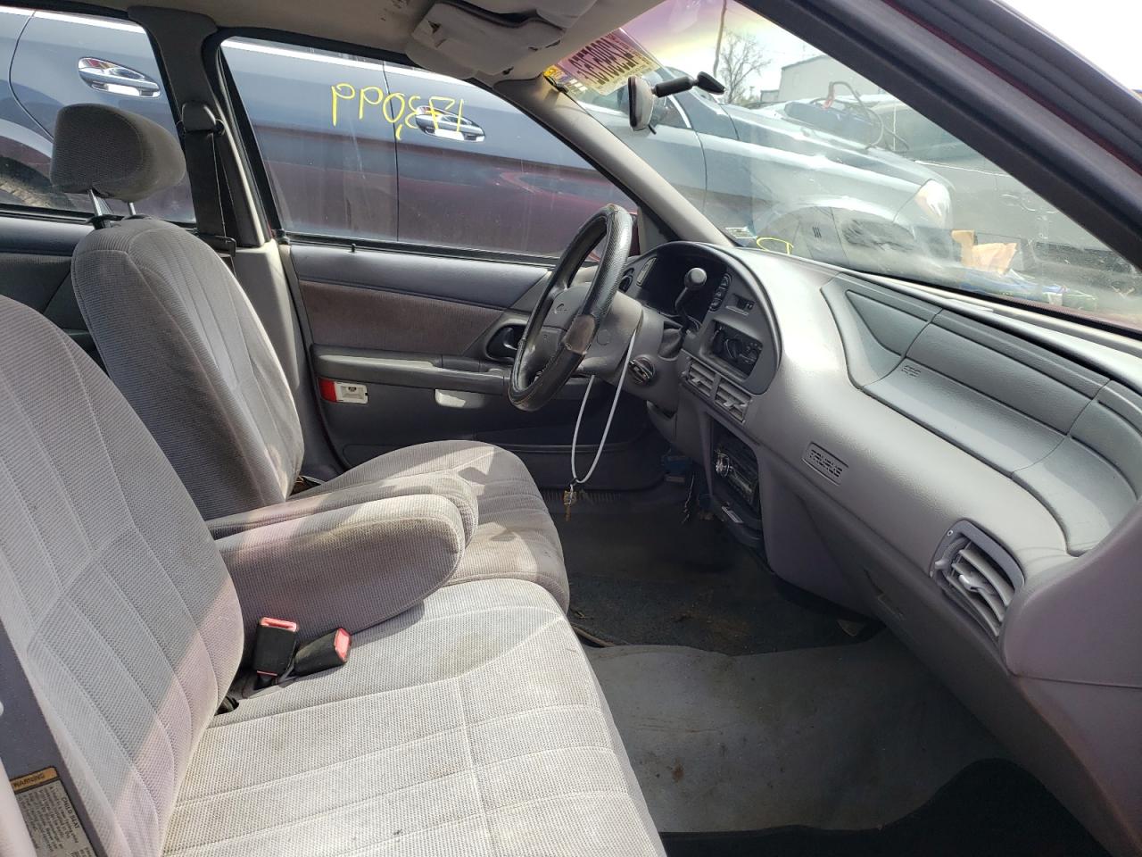 Photo 5 from auction – 1995 FORD TAURUS GL with VIN 1FALP52U7SG319806