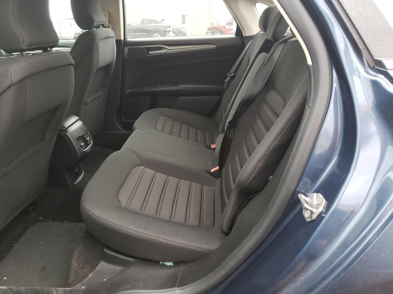 Photo 6 from auction – 2019 FORD FUSION SE with VIN 3FA6P0LU2KR197864