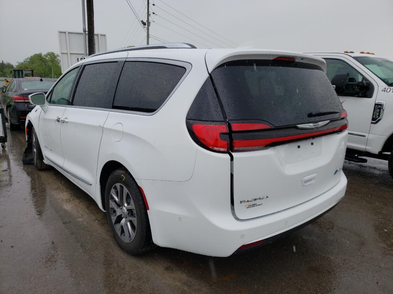 Photo 3 from auction – 2022 CHRYSLER PACIFICA with VIN 2C4RC1N78NR113427